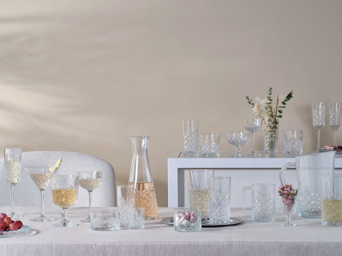 Pasabahce Timeless glassware on a dining table